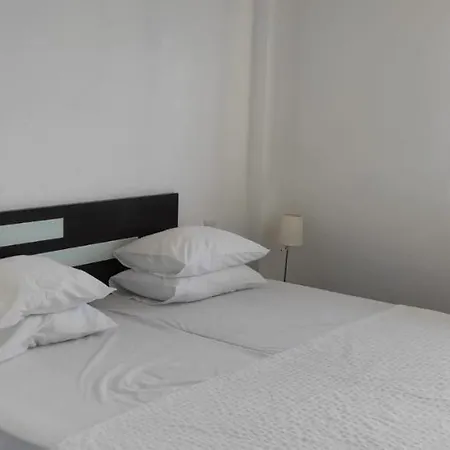 Bellavista Apartment *